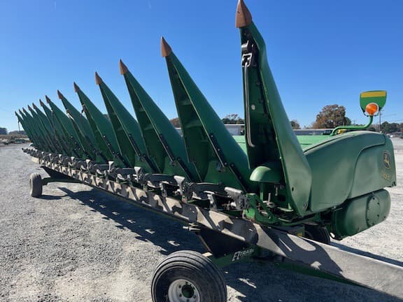 Image of John Deere 712C equipment image 1