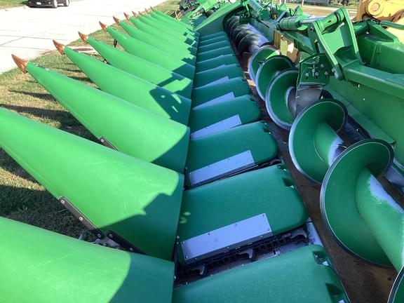 Image of John Deere 712FC equipment image 3