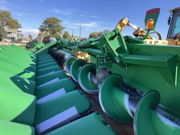 Image of John Deere 712FC equipment image 2