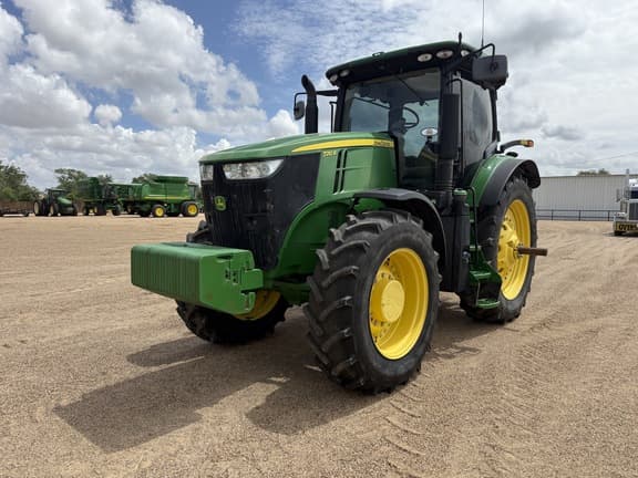 Image of John Deere 7210R equipment image 2