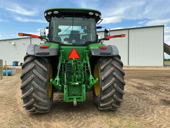 Image of John Deere 7210R equipment image 2