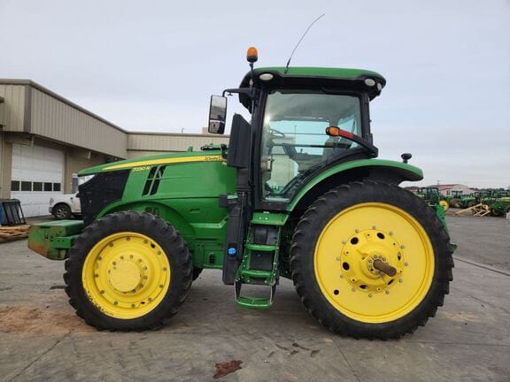 2018 John Deere 7230R Equipment Image0