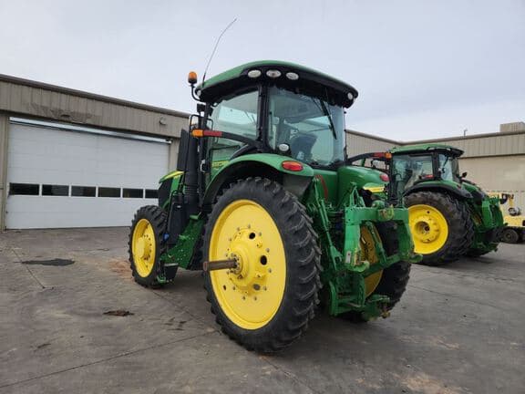 Image of John Deere 7230R equipment image 1