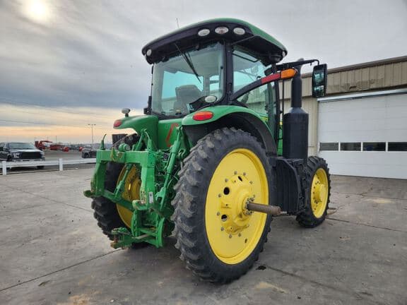Image of John Deere 7230R equipment image 4