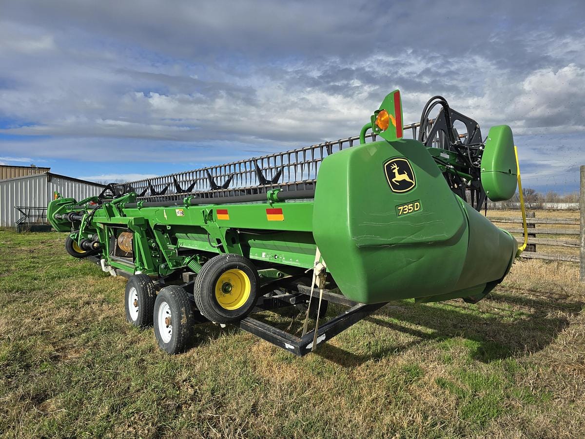 2018 John Deere 735D Equipment Image0