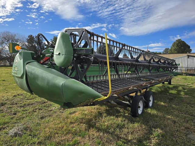 Image of John Deere 735D equipment image 4