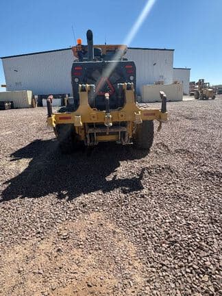 Image of John Deere 772G equipment image 3