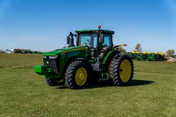 2018 John Deere 8245R Equipment Image0