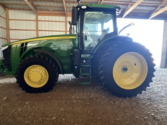 2018 John Deere 8245R Equipment Image0