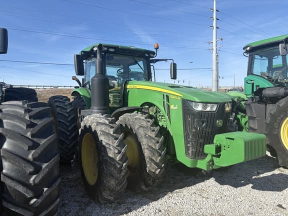 Image of John Deere 8270R equipment image 1