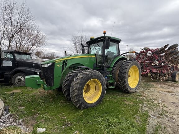 Image of John Deere 8270R equipment image 4