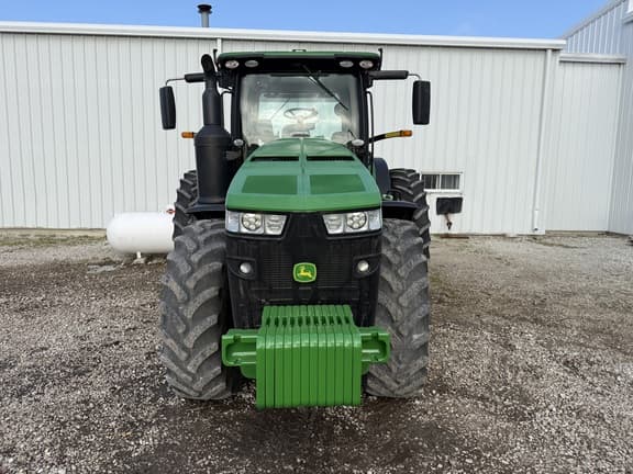 Image of John Deere 8270R equipment image 2