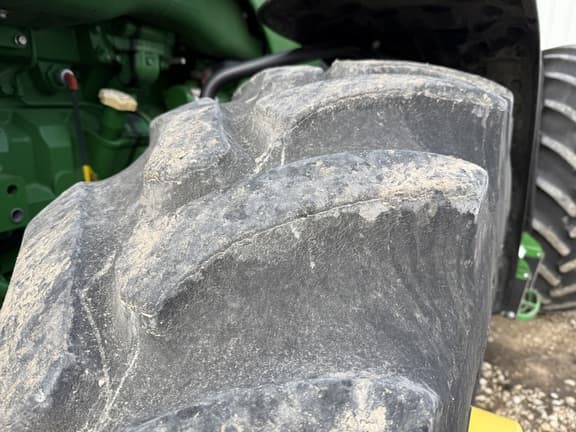 Image of John Deere 8270R equipment image 4