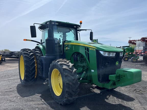 Image of John Deere 8270R equipment image 4