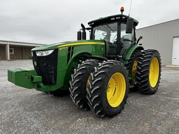 Image of John Deere 8270R equipment image 1