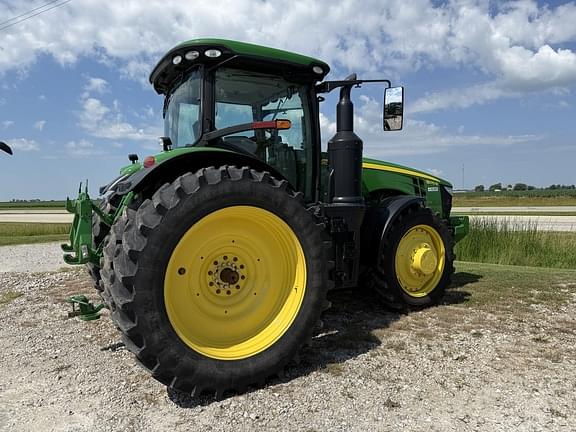 Image of John Deere 8270R equipment image 3