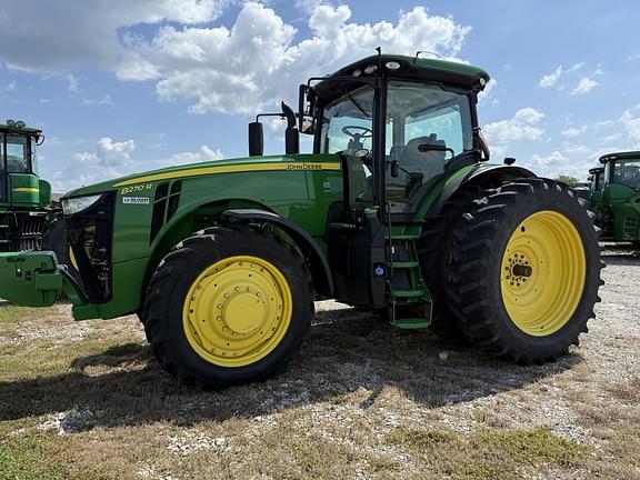 Image of John Deere 8270R Primary image