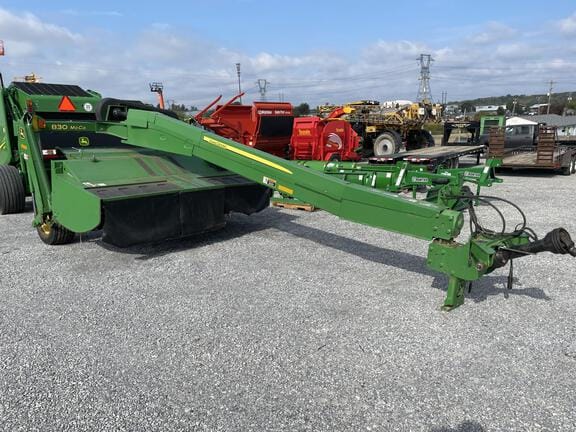 2018 John Deere 830 Equipment Image0