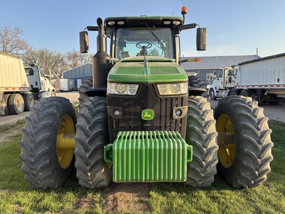 Image of John Deere 8320R equipment image 4