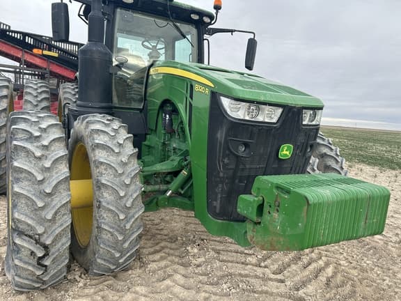 Image of John Deere 8320R equipment image 4