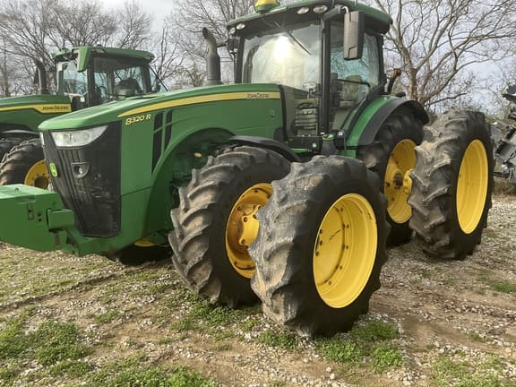 Image of John Deere 8320R equipment image 2