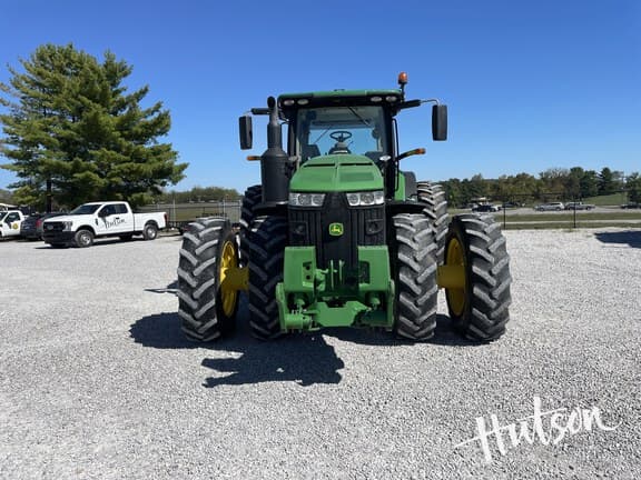Image of John Deere 8320R equipment image 2