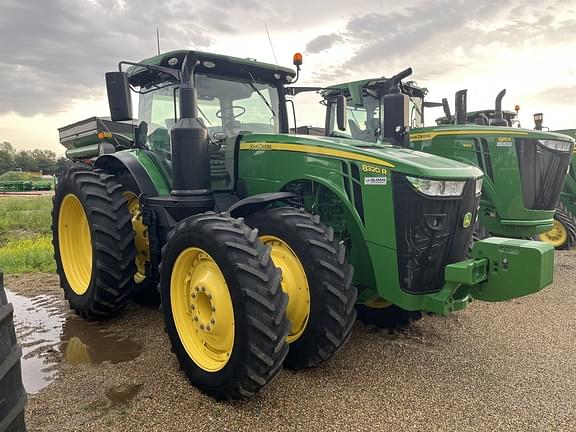 Image of John Deere 8320R equipment image 3