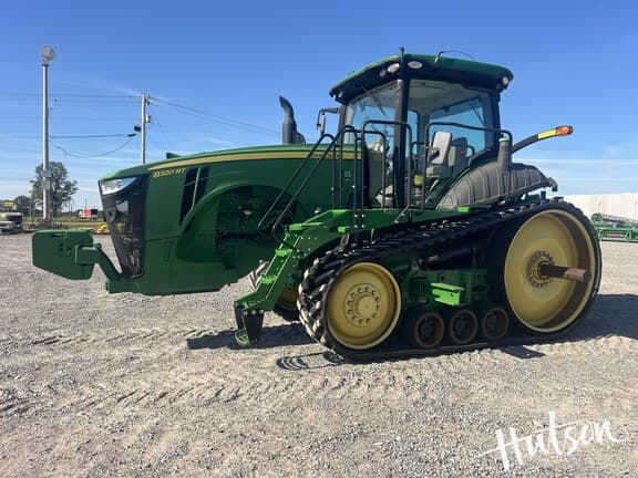Image of John Deere 8320RT equipment image 1