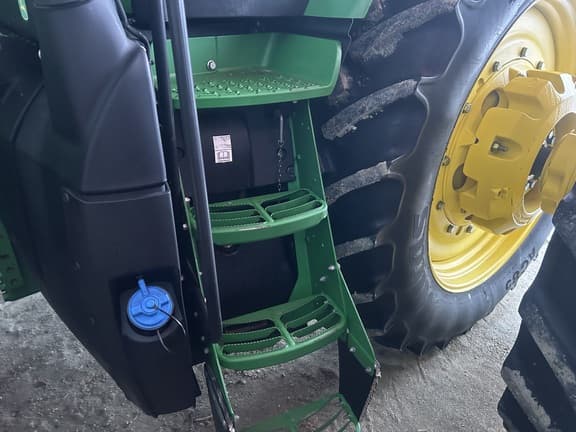 Image of John Deere 8345R equipment image 2