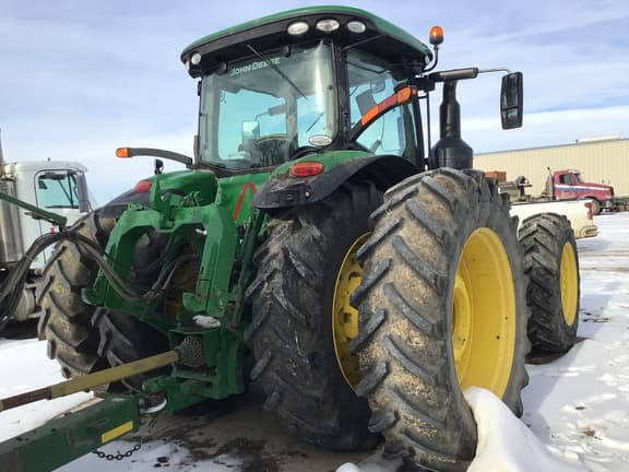 Image of John Deere 8370R equipment image 2