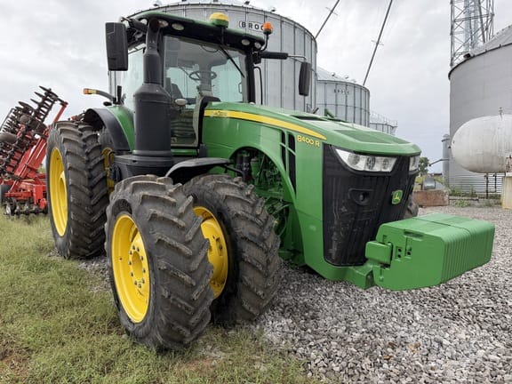 2018 John Deere 8400R Equipment Image0