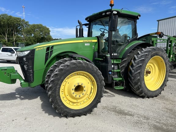 2018 John Deere 8400R Equipment Image0