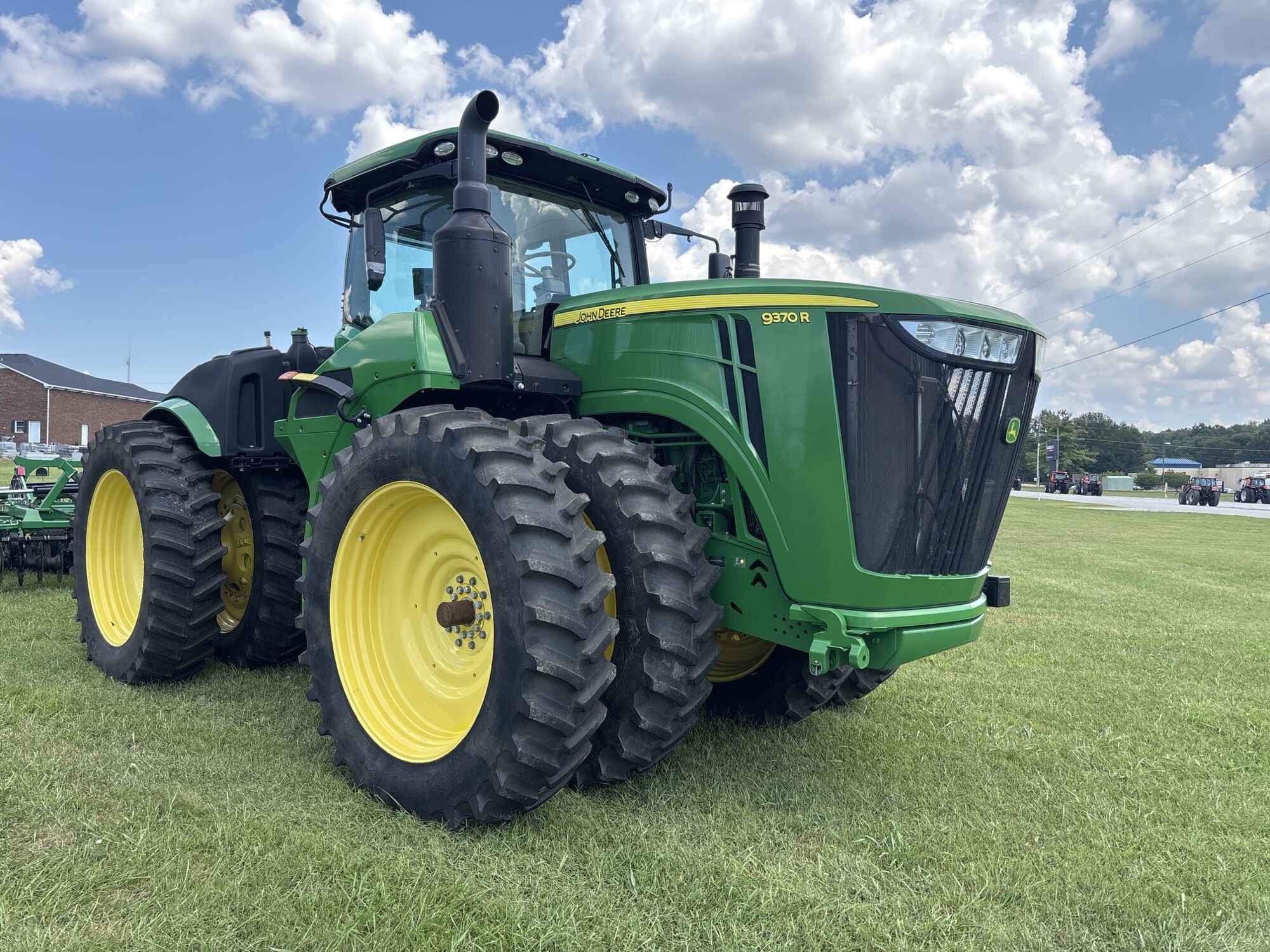 2018 John Deere 9370R Equipment Image0