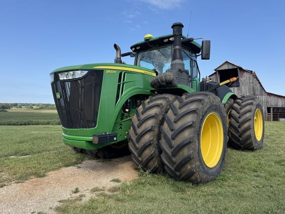 2018 John Deere 9520R Equipment Image0