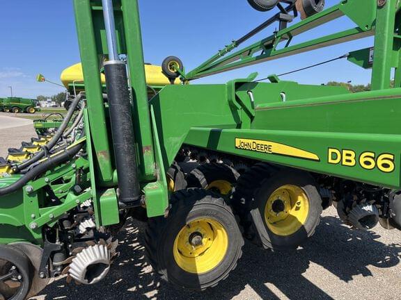 Image of John Deere DB66 equipment image 2