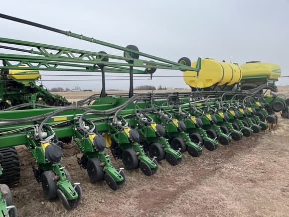 Image of John Deere DB90 equipment image 2