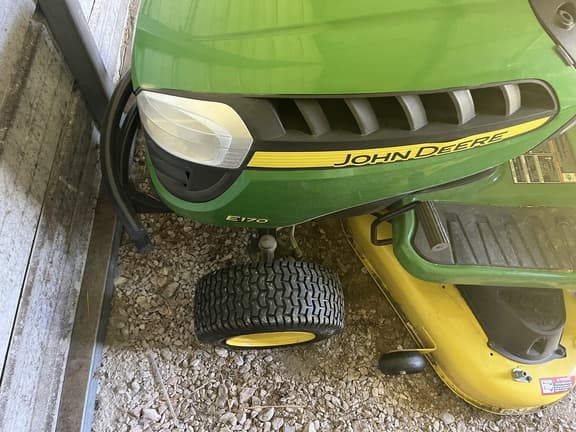 Image of John Deere E170 equipment image 1