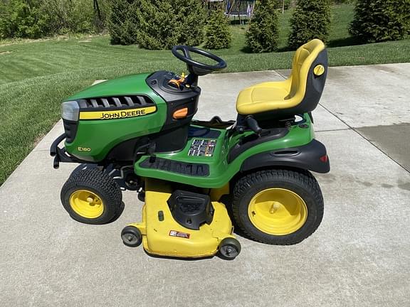 Image of John Deere E180 Image 1
