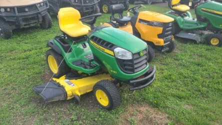 Image of John Deere E180 equipment image 3