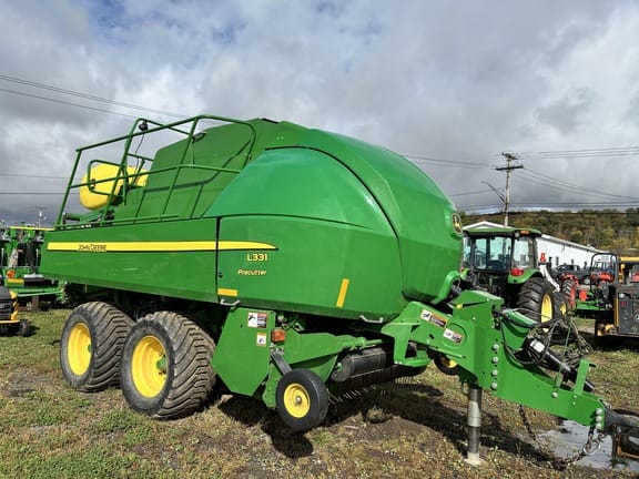 2018 John Deere L331 Equipment Image0