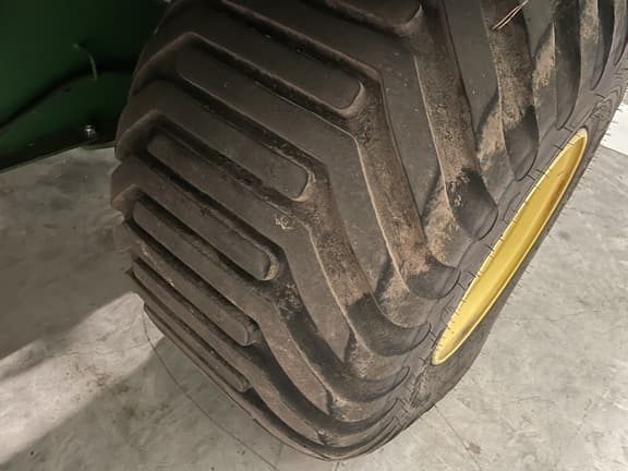 Image of John Deere L341 equipment image 4