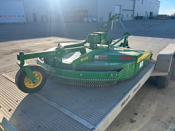Image of John Deere MX6 equipment image 2
