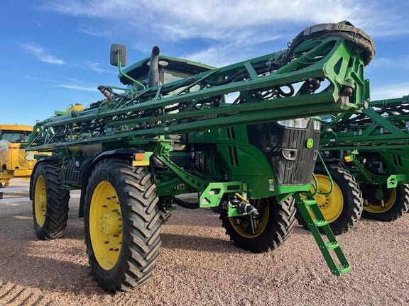 2018 John Deere R4045 Equipment Image0