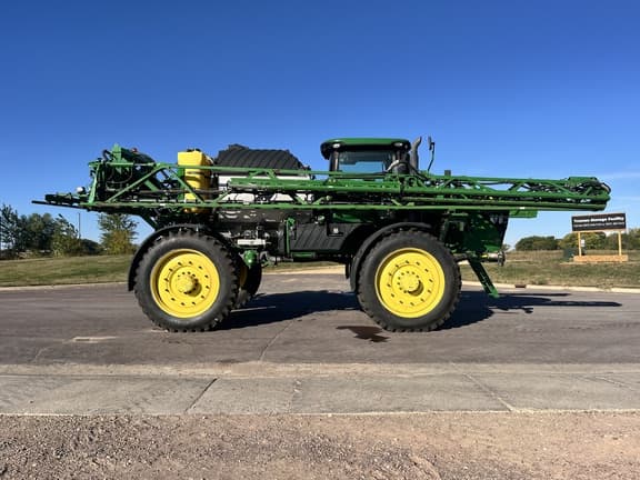 Image of John Deere R4045 equipment image 2