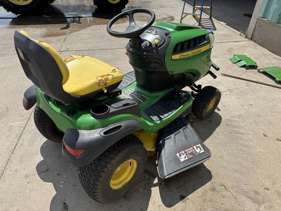 Image of John Deere S240 equipment image 3
