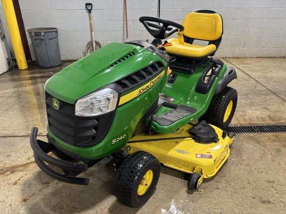 2018 John Deere S240 Equipment Image0