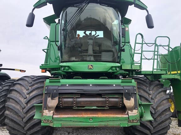 Image of John Deere S770 equipment image 1