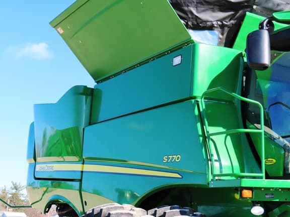 Image of John Deere S770 equipment image 2