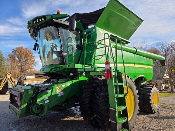 2018 John Deere S770 Equipment Image0
