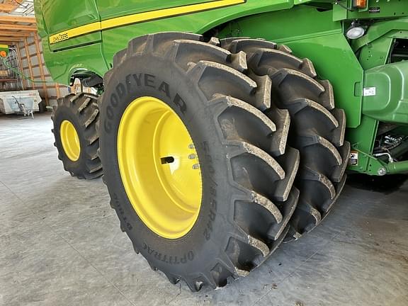 Image of John Deere S770 equipment image 4